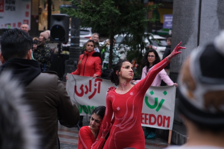 The final pose of the dance.